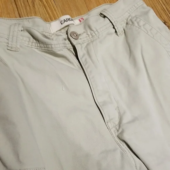 Levi's khaki cargo shorts sz 30 - Picture 2 of 7